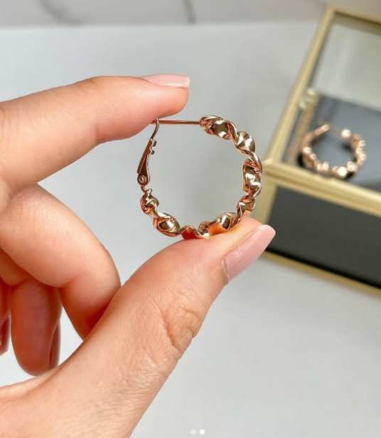 Hoops